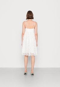 VILA Cocktailklänning - white