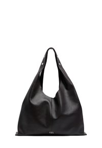 Veľká čierna kožená taška s hladk�ým povrchom, minimalistickým dizajnom a dvoma predĺženými uchami s akcentmi na cvoky.