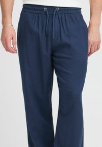 Blend BHBILLY  LINEN MIX - Broek - dress blues
