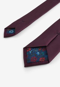 Next Cravată - mottled berry
