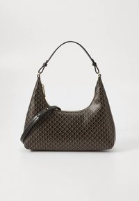 Rjava torbica z vzorcem in ukrivljeno obliko. Iz teksturiranega materiala, z enim zgornjim ročajem in snemljivim naramnim trakom.