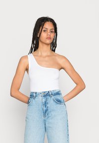 Cotton On SEAMLESS SASKI ONE SHOULDER TANK - Top - white
