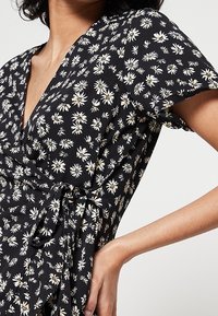 ONLY Vapaa-ajan mekko - black