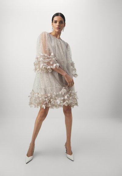 Ida Sjöstedt RIVER DRESS - Rochie cocktail/Rochie petrecere - pale mushroom/silver glitter