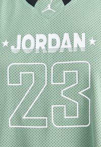 Jordan Top - jade smoke