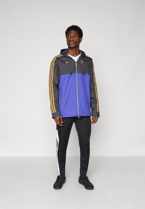 adidas Terrace Icons Parka Manchester United Utility Black — foto 2