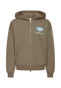 Sweat à capuche marron zippé avec capuche à cordon, poches avant et logo brodé en bleu et blanc sur la poitrine. Texture douce.