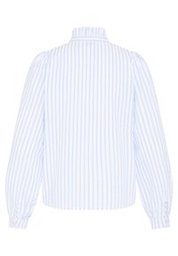 Blouse blanche à manches longues avec des rayures verticales bleu clair, col montant, épaules bouffantes et poignets boutonnés, vue de dos.