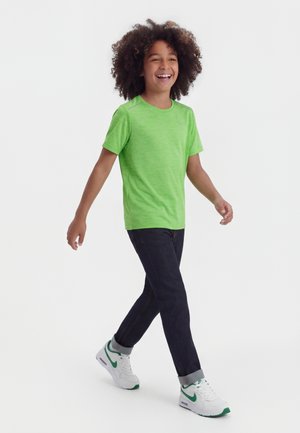 Nike Performance MILER UNISEX - T-skjorte til trening - light liquid lime