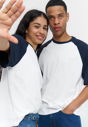 YOURTURN, BASEBALL RAGLAN REGULAR FIR - Jednoduché tričko - white/dark blue