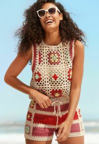 Next Shorts - multi