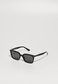 Επιλέχθηκε, black