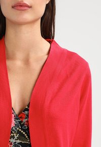 Wallis Chaqueta de punto - red