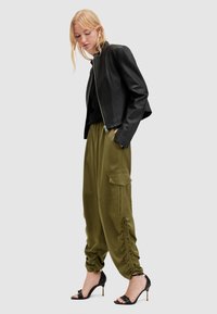 AllSaints KAYE - Cargobroek - khaki green