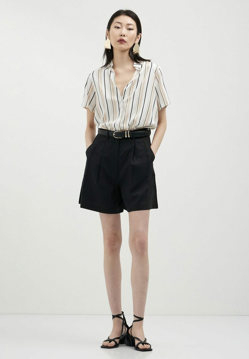 Calliope BERMUDA - Shorts - nero