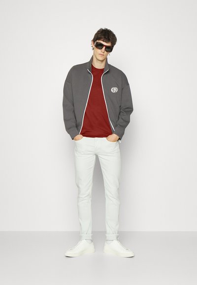 Emporio Armani T-shirt básica - bordeaux