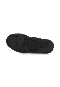 Sola di scarpa da ginnastica in gomma nera con un motivo testurizzato caratterizzato da scanalature e accenti circolari, taglia 36 contrassegnata sul fondo.