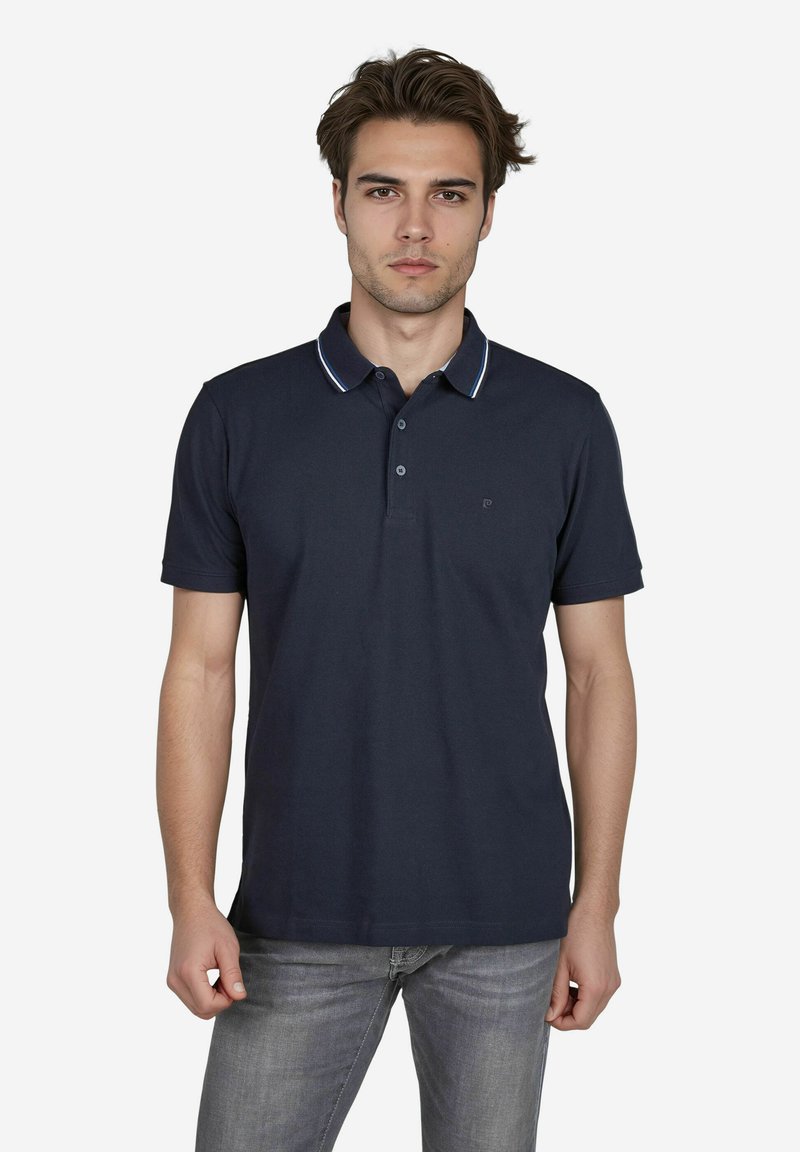Marineblauw poloshirt met een tweeknopssluiting, witte gestreepte kraagaccenten en korte mouwen, gemaakt van een zachte katoenmix.