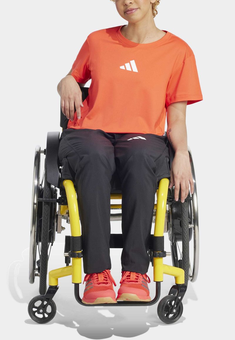 adidas Performance ADAPTIVE WORKOUT - Spordi T-särk - bright red white