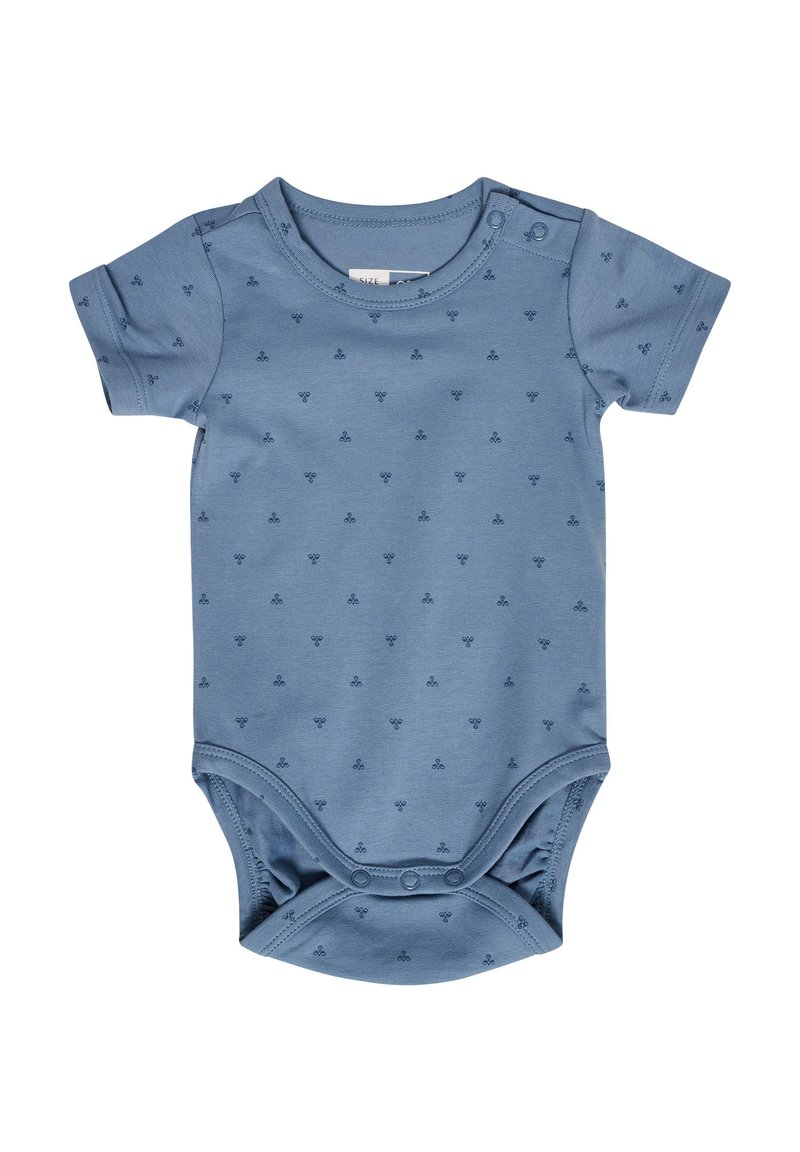 Kortärmad blå babybody i mjuk bomull, med ett litet tryckmönster och tryckknappar vid axlar och botten.
