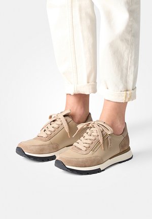 Baskets basses - beige