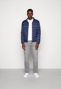 Jack & Jones JJEHERO PUFFER COLLAR - Giacca invernale - navy blazer