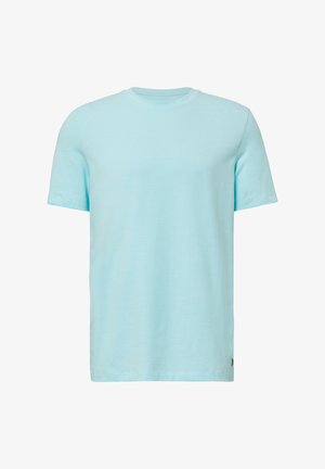 Lichtblauw t-shirt met korte mouwen, gemaakt van zachte stof. Het heeft een ronde hals en een klein merkteken op de linkerbovenhoek.