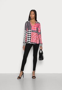 Emily van den Bergh BLOUSE - Blusa - pink/red