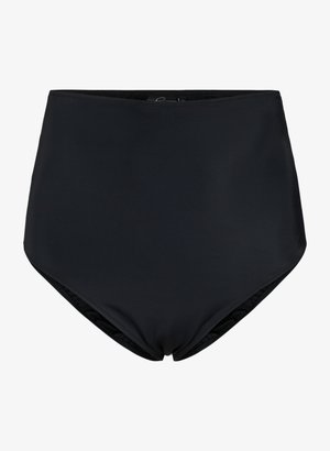 Černé plavky s vysokým pasem vyrobené z hladkého, pružného materiálu. Mají jednotnou barvu, elegantní design a žádné další vzory nebo hardware.