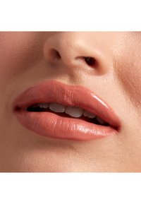 NYX Professional Makeup SHOUT LOUD SATIN LIPSTICK nude