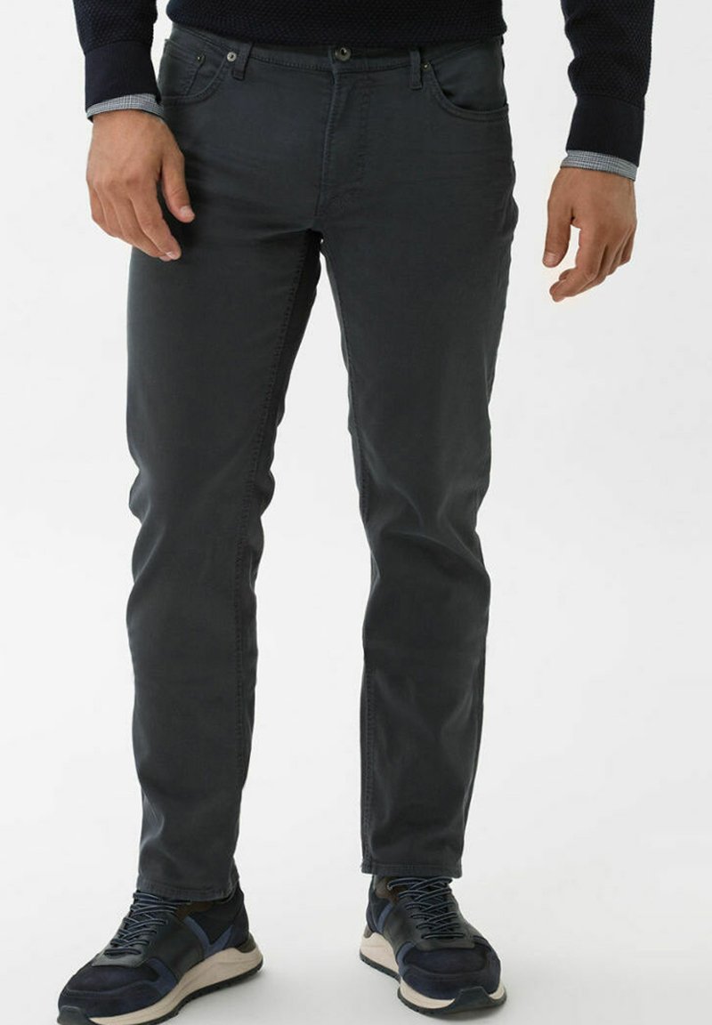 BRAX STYLE CHUCK - Jean slim - lake/bleu