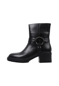 Sandra Fontán Botines camperos - black