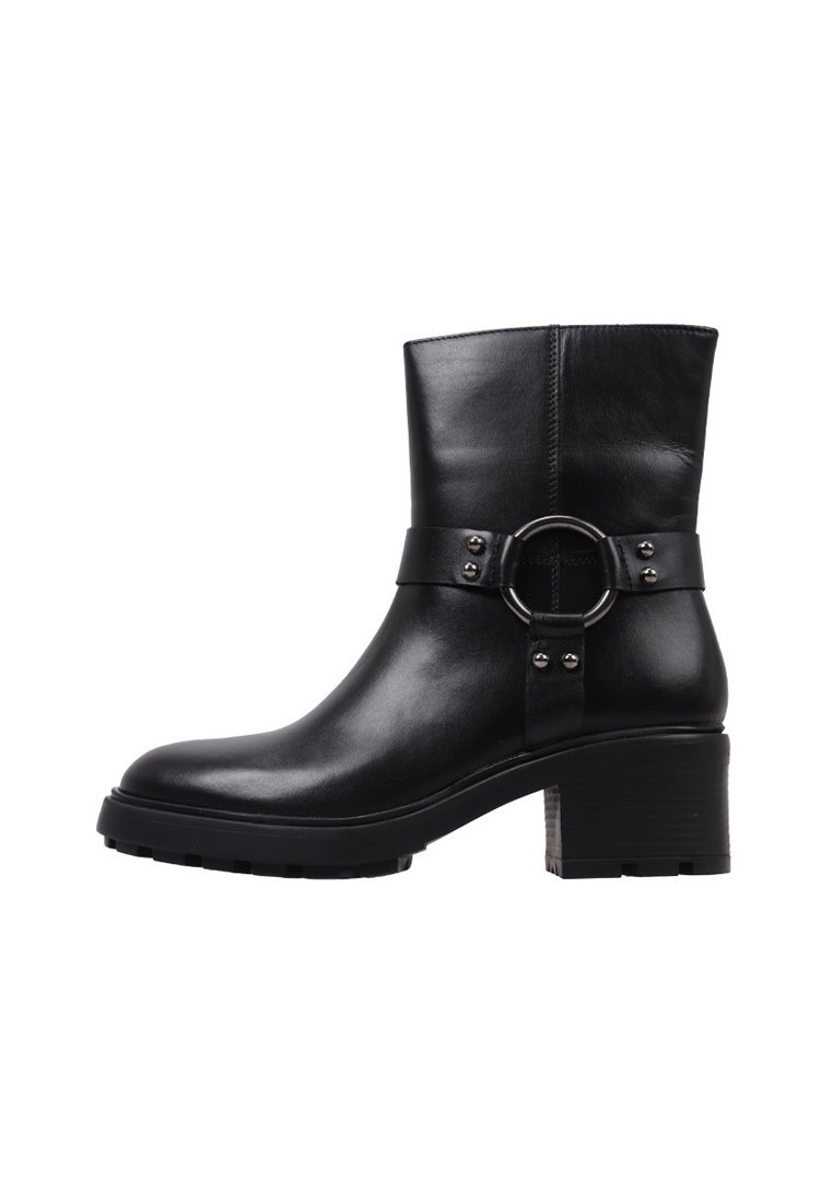 Sandra Fontán Botines camperos - black