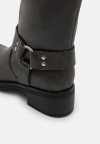 Call it Spring RYKER B.E.D FOAM - Santiags - dark grey/gris foncé ...