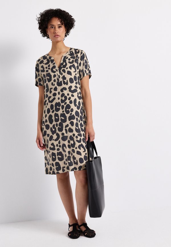 GEMUSTERTES - Freizeitkleid - beige