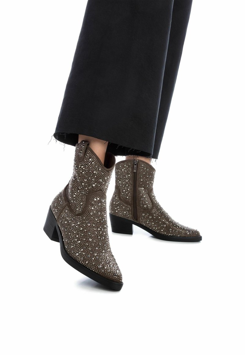 XTI Botines camperos - taupe