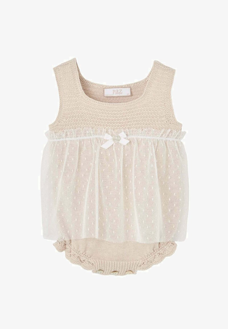 Tutina per neonati lavorata a maglia beige con design senza maniche, sovrapposizione in tulle a pois trasparente, piccolo fiocco con centro di perla e chiusure a scatto sul fondo.