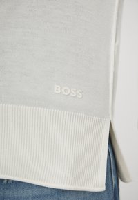 BOSS FANIKALE - Svetr - open white