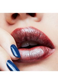 MAC FROST LIPSTICK ciemnobrązowy