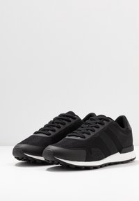 Pier One Sneakers - black