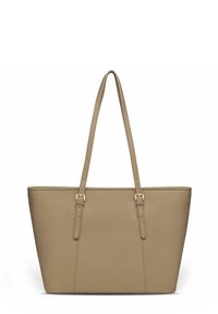 Sac fourre-tout en cuir beige avec deux sangles réglables et boucles en or, présentant une surface texturée et une forme rectangulaire simple.