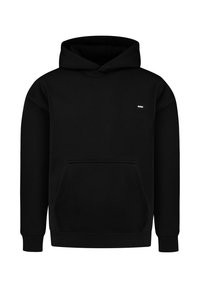 Pull à capuche noir en maille avec poche kangourou devant, poignets et ourlet côtelés, et petit logo blanc rectangulaire sur la poitrine gauche.