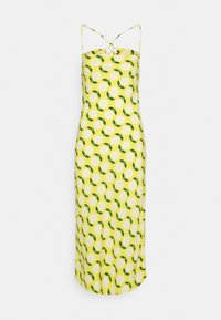 Vestido floral em amarelo vibrante com flores brancas e folhas verdes. Apresenta alças finas em cruz e uma silhueta ajustada.