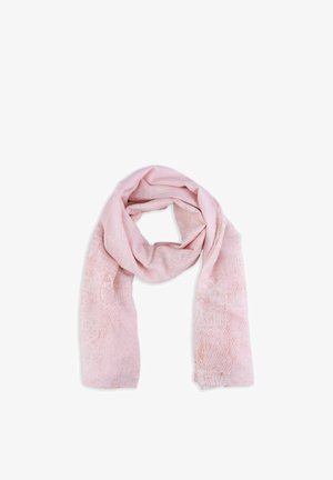 Miękki różowy szalik z subtelnymi teksturowanymi wzorami, luźno ułożony w pętlę na białym tle.