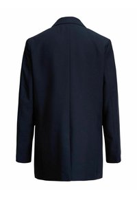 Mörkblå blazer med en strukturerad design, långa ärmar, en urklippt krage och en ren bakseam. Tillverkad av ett glatt tyg utan synliga dekorationer.