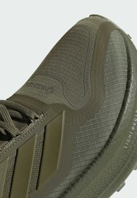 adidas Performance ULTRABOOST 5 GTX - Scarpe da corsa su strada - olive strata   olive strata   silver pebble