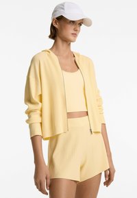 OYSHO RIB-KNIT - Šortky - yellow