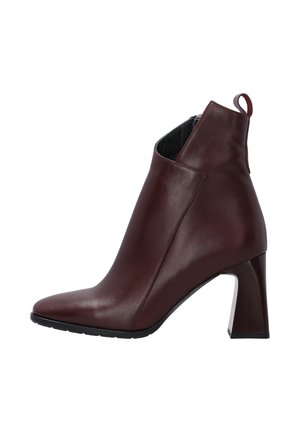 Kovbojské/motorkářské kotníkové boty - dark red