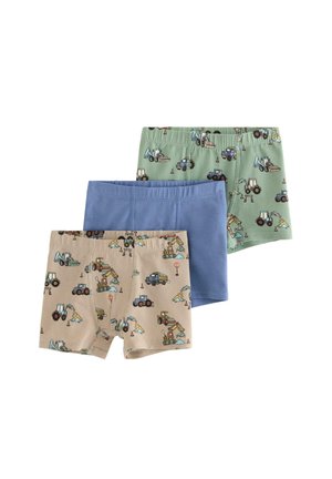Tre par børneboxershorts i beige og grøn med byggekøretøjtryk og et ensfarvet blåt par.