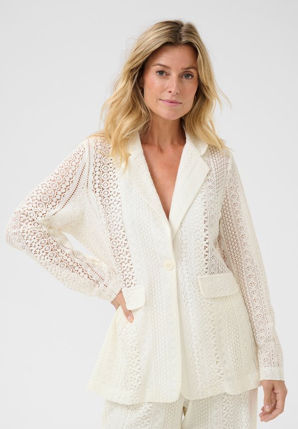 CRRUBBY BRODERI ANGLAIS - Blazer - marshmallow